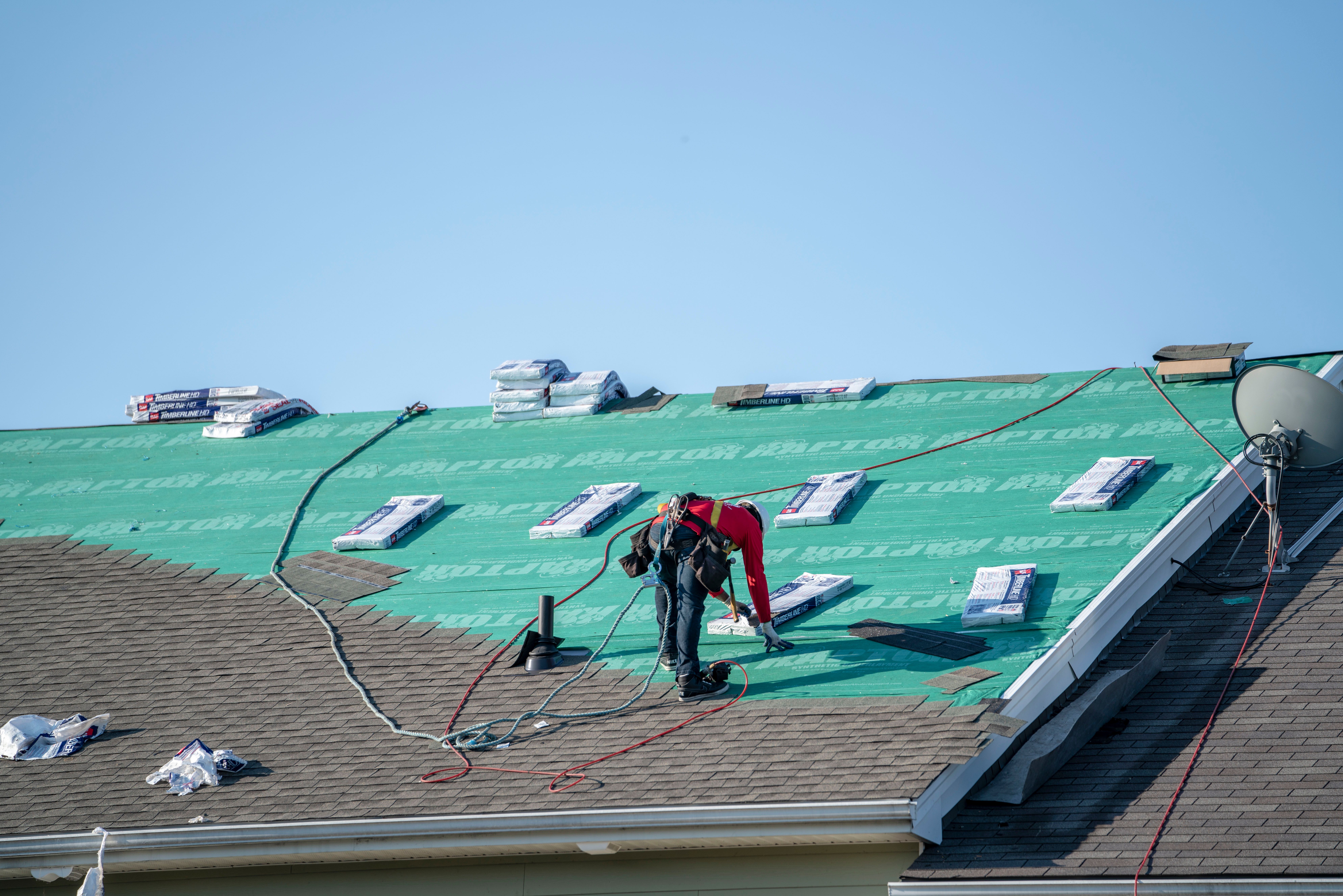 How to Land Bigger Commercial Roof Jobs