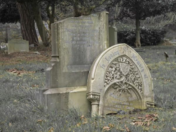 3 razones para NO utilizar un camión volquete de cementerio en los camposantos