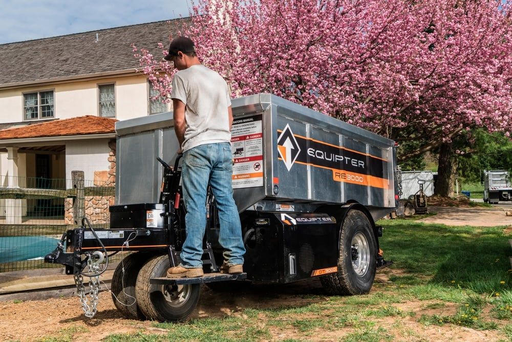 El remolque volquete autopropulsado para jardinería que no sabía que necesitaba