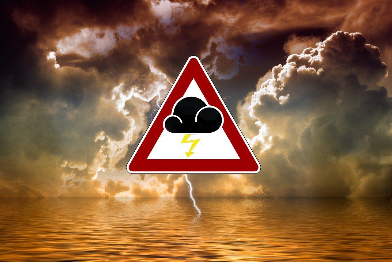 3 Storm Tracker Apps and Why Roofing Contractors Should Use Them